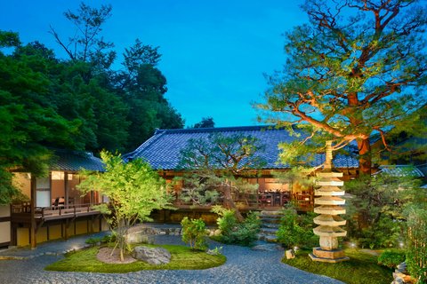 Suiran Ryokan, Hôtels et palaces