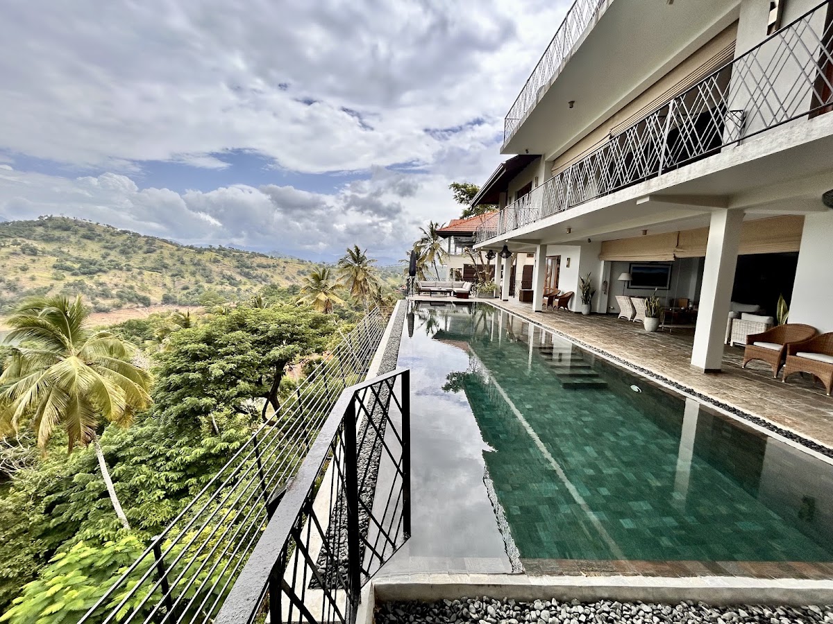 Taru Villas Levita, Hôtels et palaces