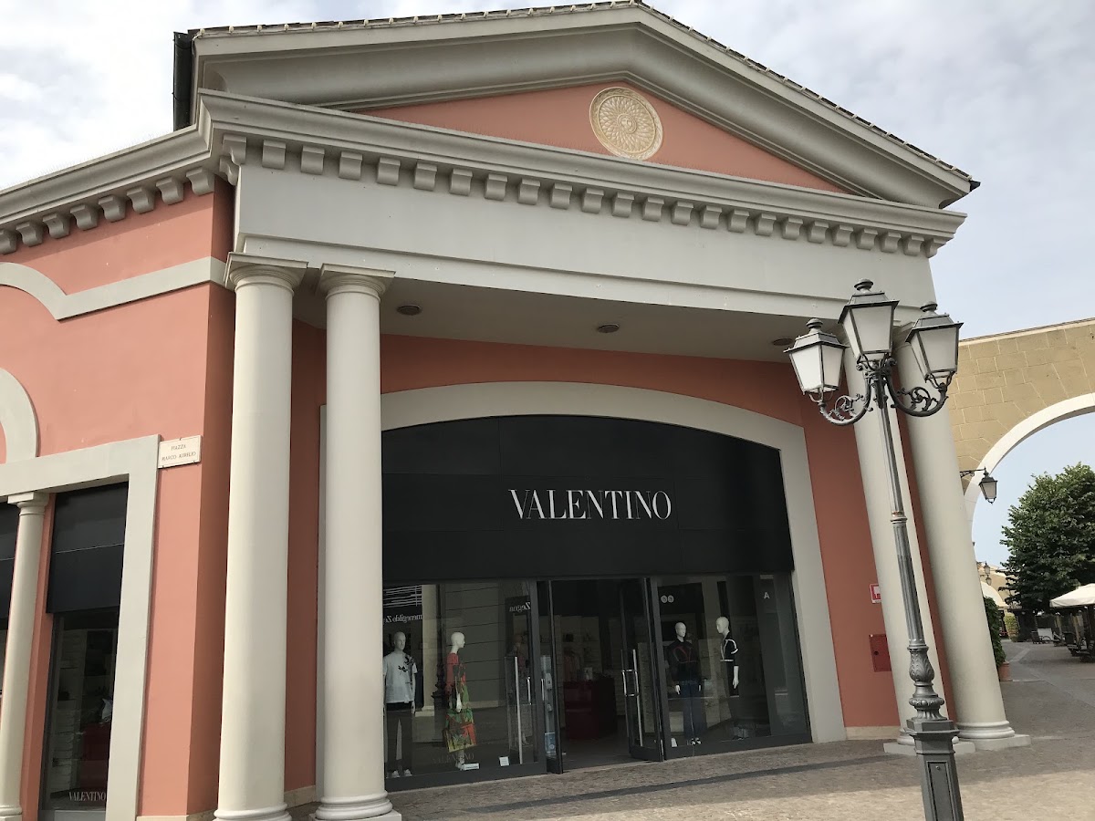 Valentino Outlet Roma, Maisons de mode